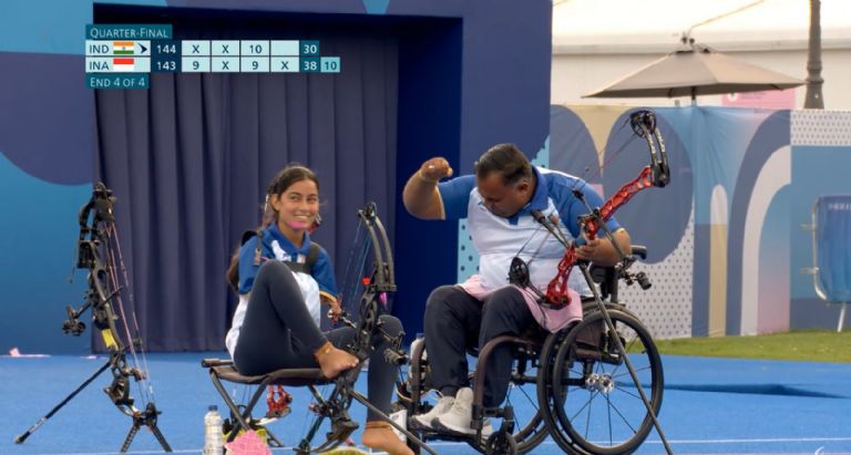 Arquera paralímpica en París 2024