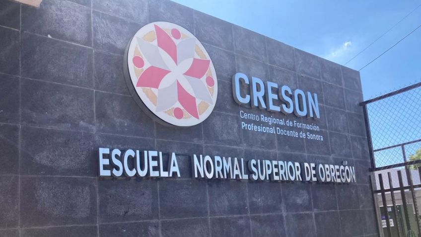 Vicerrector de Creson atiende inquietudes de normalistas manifestantes en Ciudad Obregón