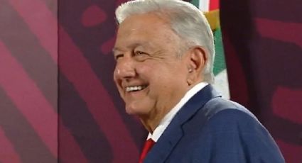 AMLO 'se burla' de hombre que lo atacó con una botella en Veracruz: "Puede estar tranquilo"