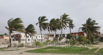 Huracán John se intensifica y amenaza costas de Oaxaca y Guerrero; podría llegar a categoría 3