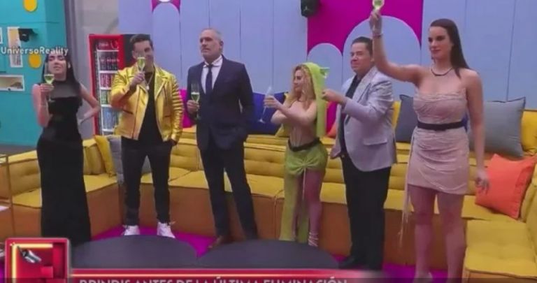 Arath de la Torre dedicó unas palabras en el brindis de la semifinal