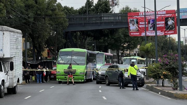 Bloqueo en Santa fe provoca caos a la circulación; exigen servicio de agua