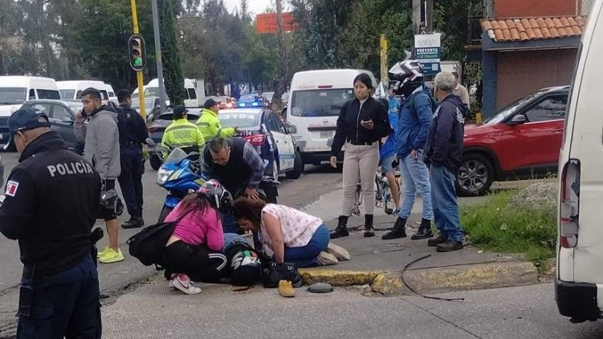 Fatal accidente vehicular en Naucalpan: Pareja muere tras ser atropellada por una combi