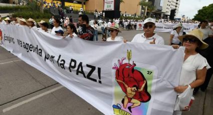 Ciudadanos de Culiacán se visten de blanco y salen a las calles para clamar por paz