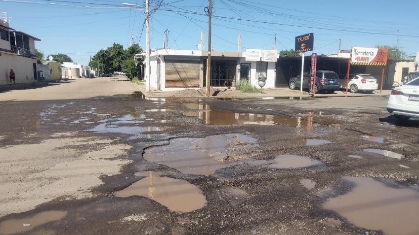 Ciudad Obregón: En Villa Bonita sufren por mal estado de vialidades