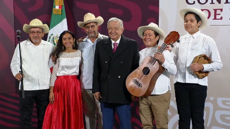 Así fue el final de la 'mañanera' de AMLO. Foto: Twitter