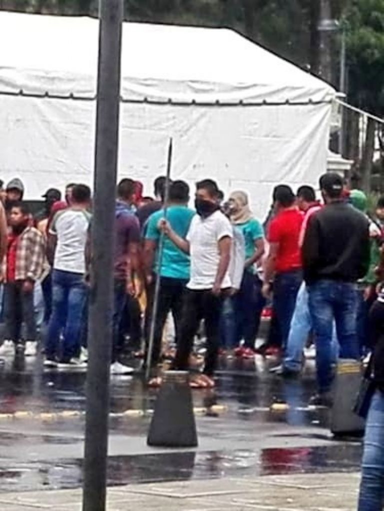 Manifestantes en la Alameda Central