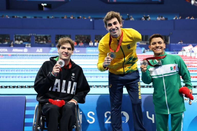 Podio de la prueba 400 metros libres S6 de natación en los Juegos Paralímpicos 