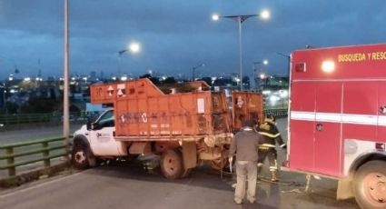 Caos en la carretera México-Pachuca por choque de gaseros; autoridades en el sitio