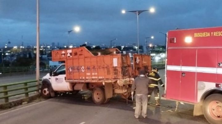 Caos en la carretera México-Pachuca por choque de gaseros; autoridades en el sitio