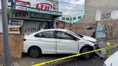 Foto ilustrativa de la nota titulada VIDEO: Sujeto atropella a madre e hijo tras estrellarse contra negocio en la GAM