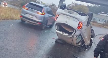 Accidente en la autopista México-Puebla genera caos; vehículo volcado deja un lesionado