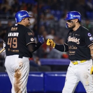 Destacado pelotero mexicano firma contrato de MLB con San Diego Padres; se viene su debut