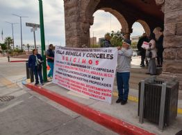 Vecinos de Villa Bemela y Corceles se manifiestan en Guaymas; logran acuerdos