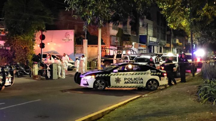 Terror en Morelia: Sicarios balean varios bares de madrugada y dejan tres muertos