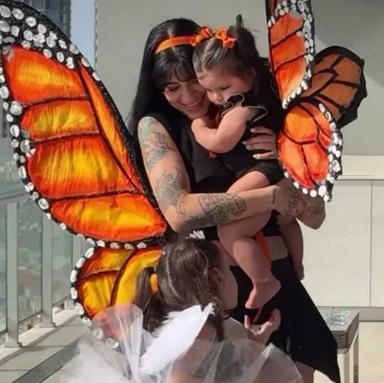 Padre de Nodal apoyaría más a Cazzu