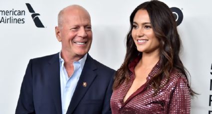 Tiene demencia y no habla: Bruce Willis reaparece en zona de incendios al lado de bomberos