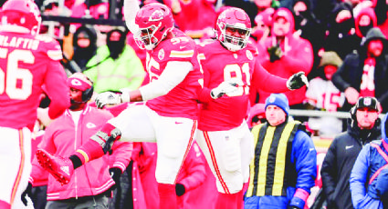 Los Chiefs cumplen con su etiqueta y avanzan a su su séptima final de Conferencia de la NFL