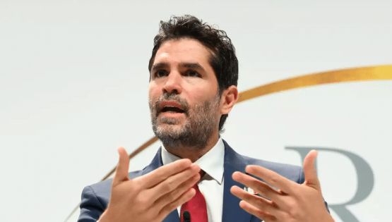 El actor Eduardo Verástegui formaliza su intención de crear el partido político 'Viva México'