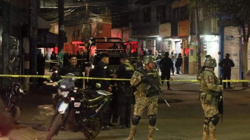 Balacera en Naucalpan: Sicarios ingresan a barbería y reparten plomo; hay dos muertos