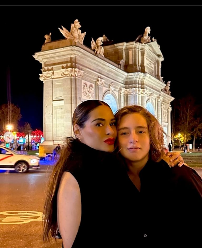 Galilea Montijo celebra Año Nuevo con su hijo