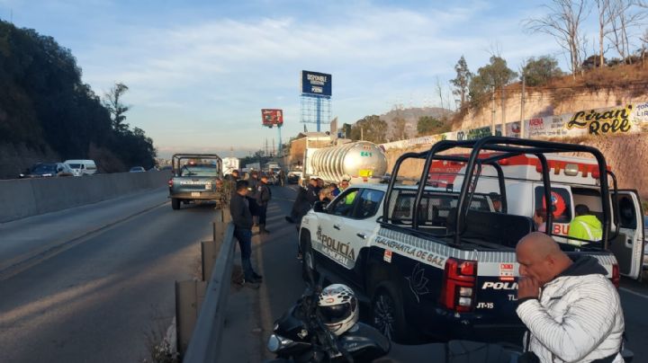 Caos en la Autopista México-Pachuca: Motociclista muere atropellado en Indios Verdes