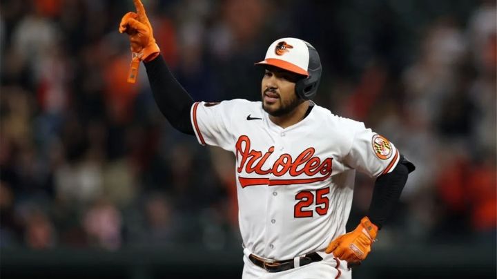 Anthony Santander y los Blue Jays acuerdan por cinco temporadas y 92.5 mdd