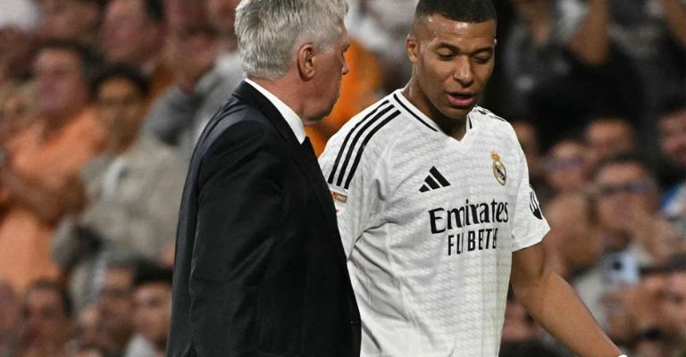 Ancelotti aconseja a su jugador