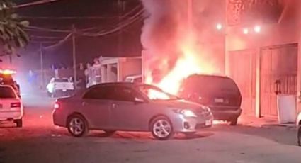 Voraz incendio en Ciudad Obregón causa pánico, consume un auto y moviliza a los Bomberos