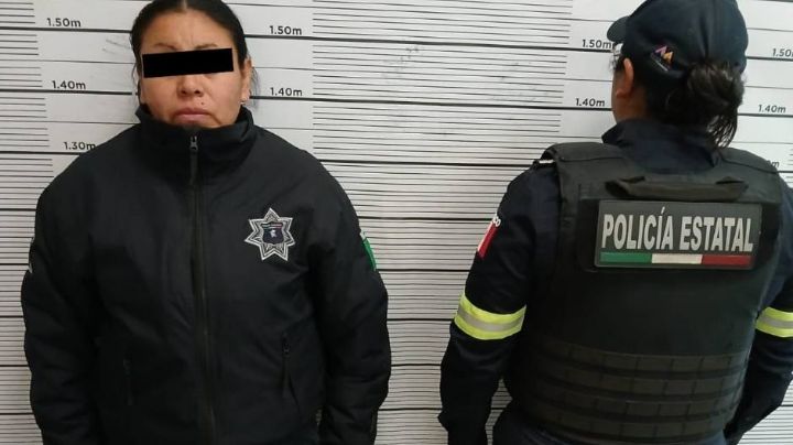 Cae una policía de Edomex acusada de robar dinero de la tesorería municipal de Chiconcuac