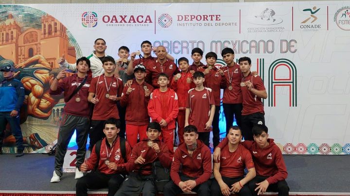 Luchadores sonorenses suben a lo más alto del podio en importante Torneo Nacional
