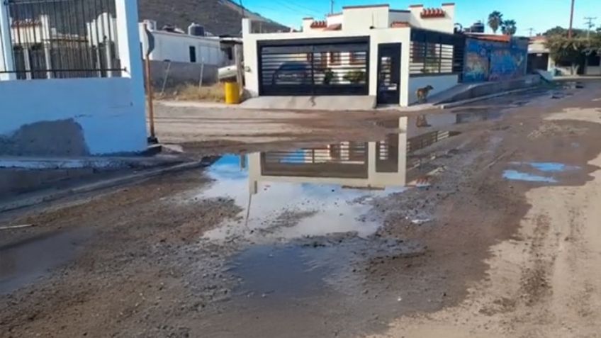 Guaymas: Vecinos de Loma Dorada urgen atención de la CEA por fugas de drenajes