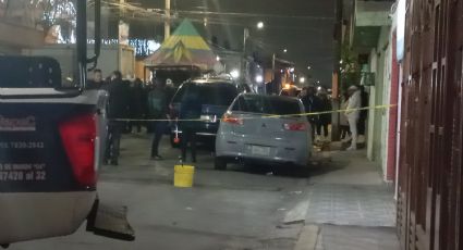 FOTOS: Sicarios ejecutan a tiros a hombre frente a puesto de tacos en Ecatepec