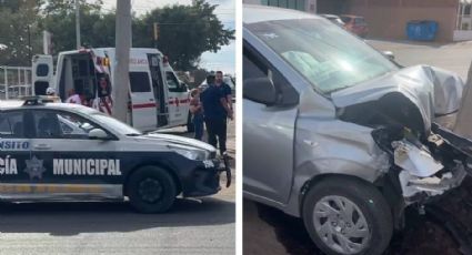 Fuerte choque en Ciudad Obregón: Se estrella con un poste en la calle 300; hay lesionados