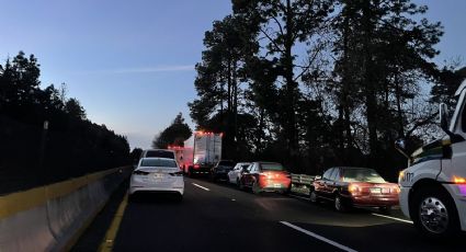 Caos en la autopista México-Cuernavaca tras brutal accidente; autoridades en la zona