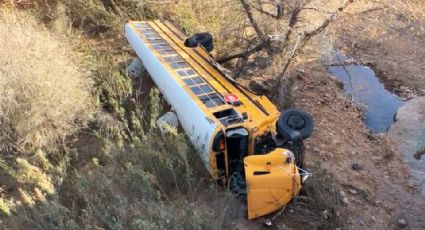 Se precipita autobús de personal a arroyo de Nogales; hay más de 20 personas heridas