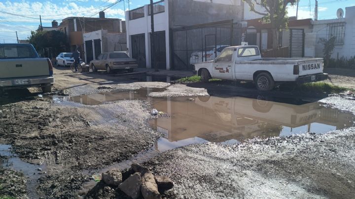 Ciudad Obregón: Vecinos de Villa Fontana se manifiestan por presencia de aguas negras