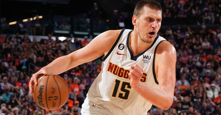 Jokic se quedó cerca la campaña anterior para el MVP