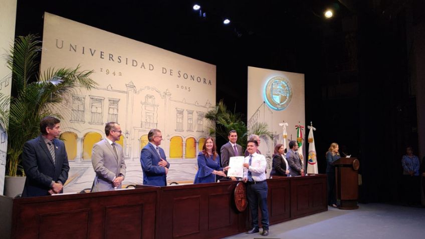 Unison reconoce a los alumnos destacados por celebración de su 83 aniversario