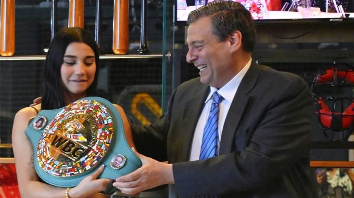 Sonora tiene a la campeona mundial más joven de la historia: Camila es nombrada monarca absoluta