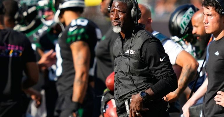 Glenn está pagando la novatada