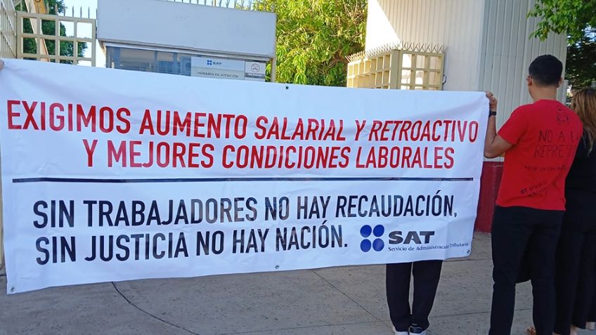 Ciudad Obregón: Trabajadores del SAT se manifiestan por aumento salarial y mejores condiciones