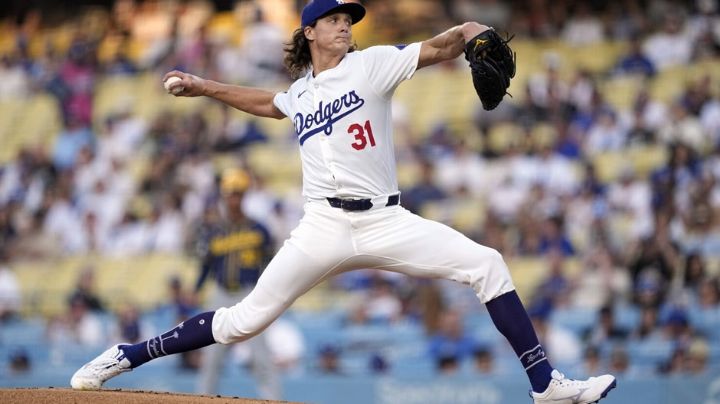 Los Dodgers ganan a Brewers y están cerca de repetir su viaje a la Serie Mundial