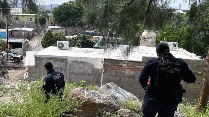 Sorprenden a dos jóvenes con pistolas y narcótico en Hermosillo; uno es menor de edad