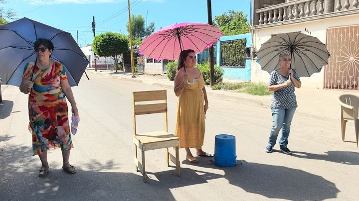 "Ya no aguantamos más": Vecinos de Ciudad Obregón bloquean calle por inundaciones en la colonia Machi López