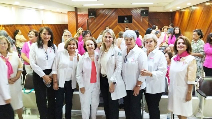 Entregan prótesis mamarias artesanales a mujeres sobrevivientes de cáncer en IMSS Ciudad Obregón