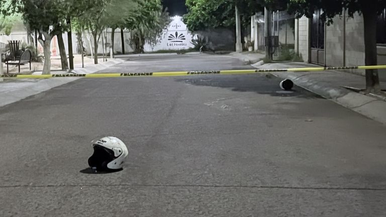 Dos cascos de motocicleta fueron encontrados en el sitio