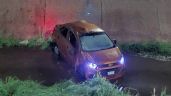 Foto ilustrativa de la nota titulada: Madrugada de angustia en Navojoa: Conductor cae con su automóvil dentro de un canal