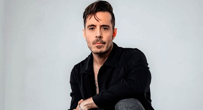 José Madero olvida parte de 'Cielito Lindo' y desata críticas durante show de Christian Nodal (VIDEO)