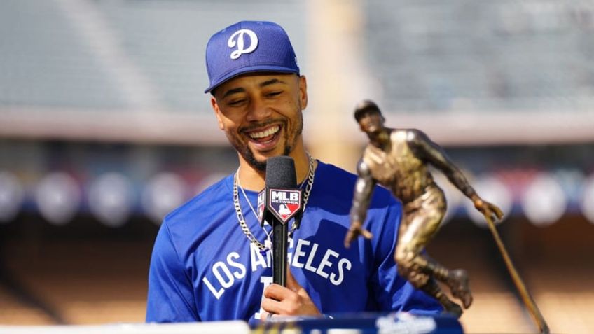 Mookie Betts gana el Premio Roberto Clemente por su trabajo humanitario